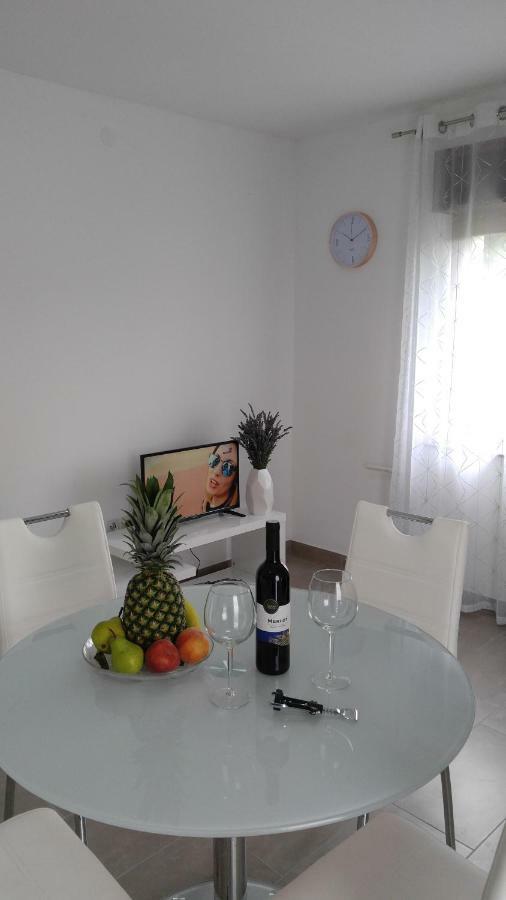 Apartmani Roberta Jurdani Exterior foto