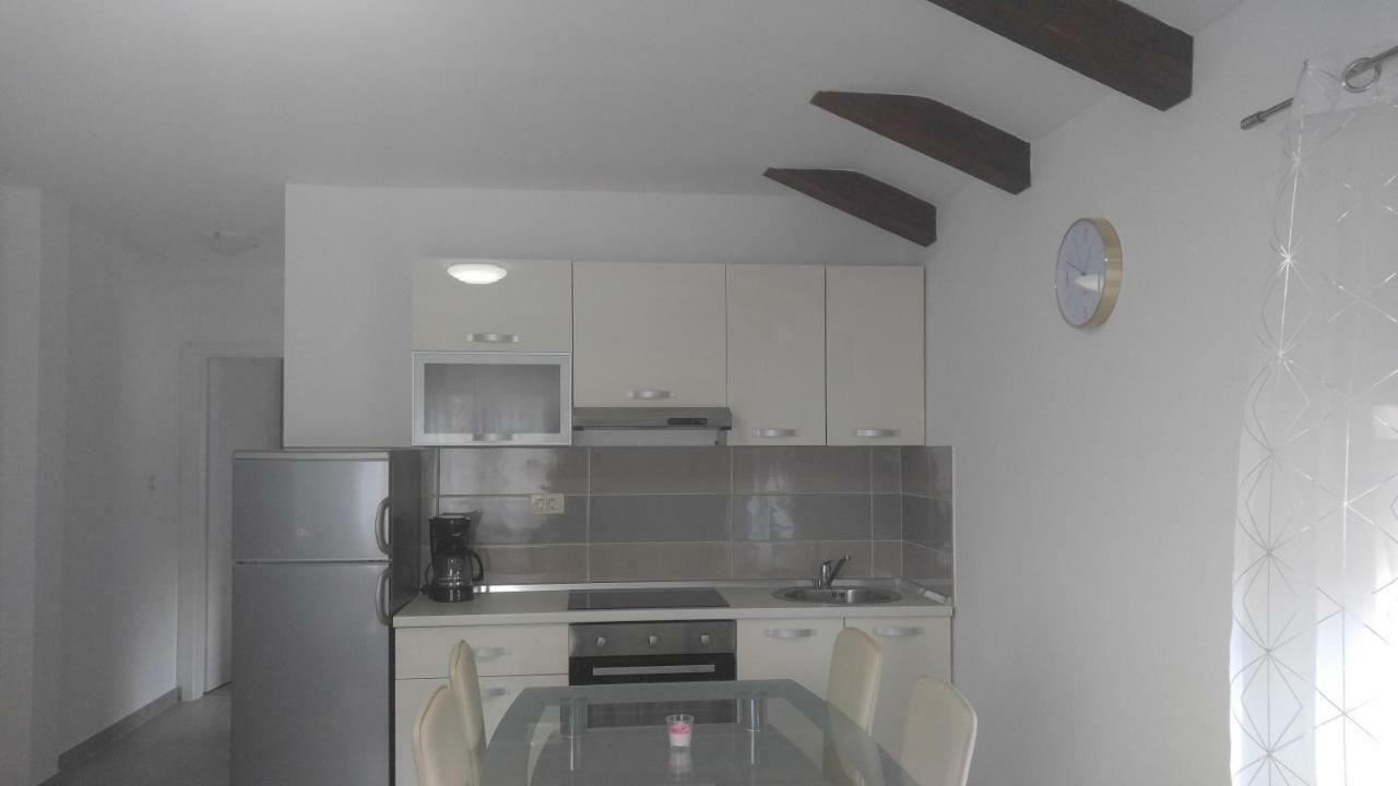 Apartmani Roberta Jurdani Exterior foto